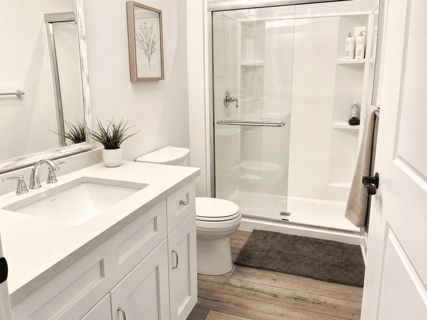 Bathroom cleaned by RS CLEANING CO