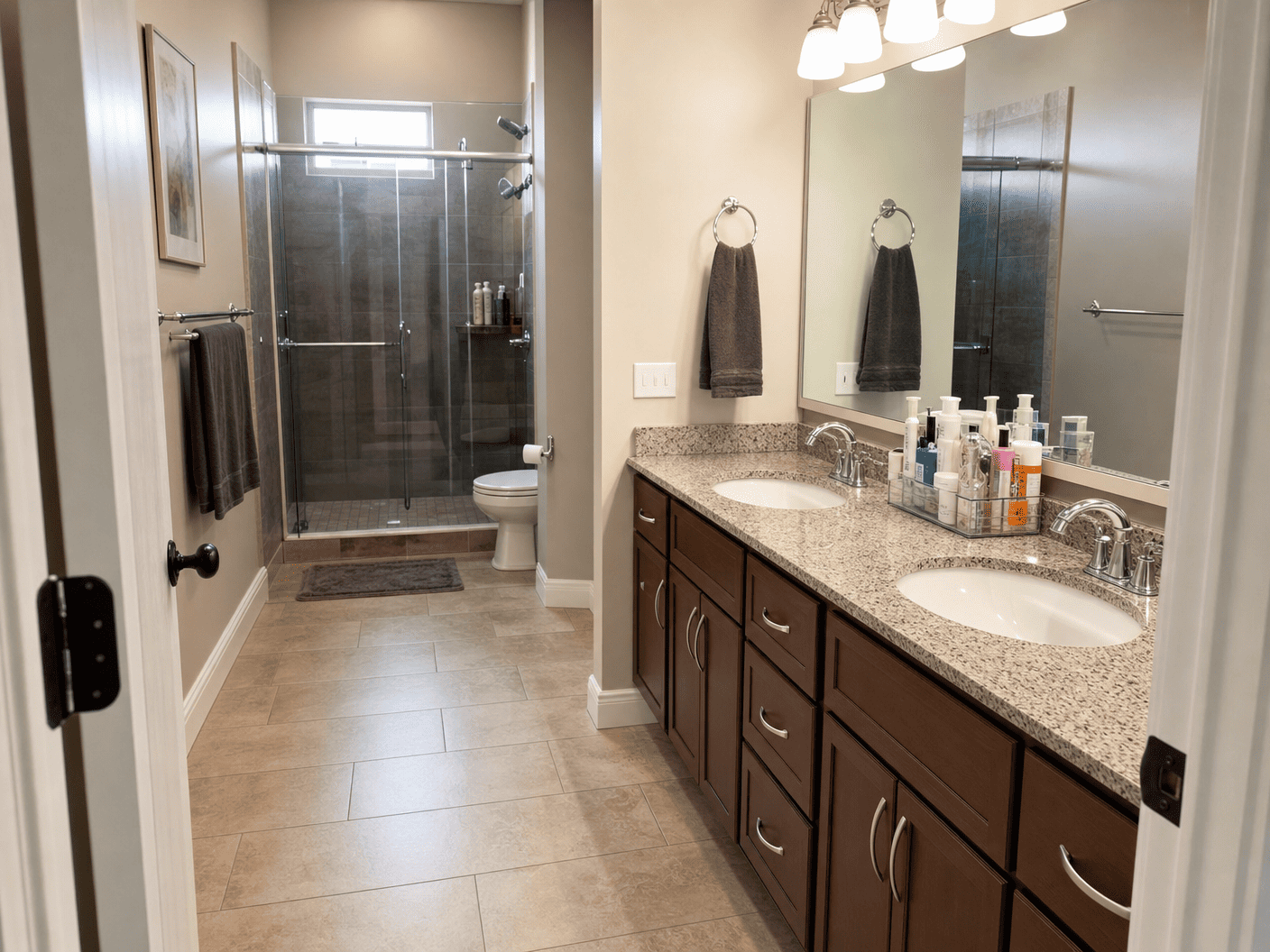 Bathroom cleaned by RS CLEANING CO
